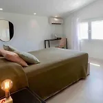 Anaera Luxury * Πέλεκας