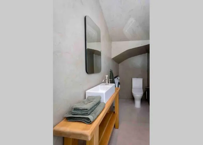 Anaera Luxury *