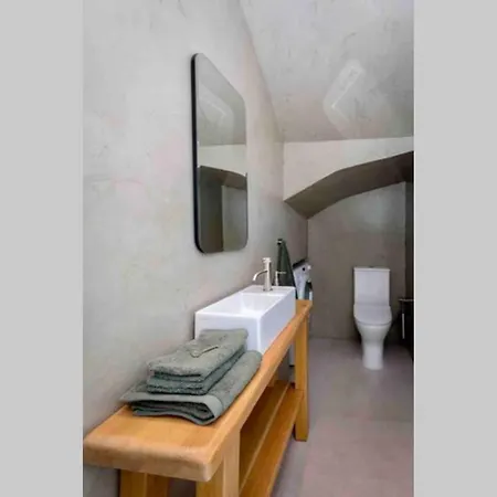 Anaera Luxury *